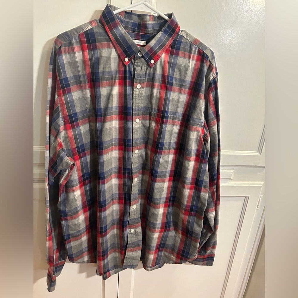 Old Navy Plaid XXL Longe Sleeve Slim Fit Button Down Shirt.